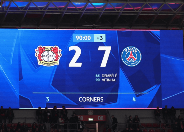 富才配资 欧冠疯狂一夜! 9场造43球史上第2 去年4强队狂胜+意甲冠军被揍2-6